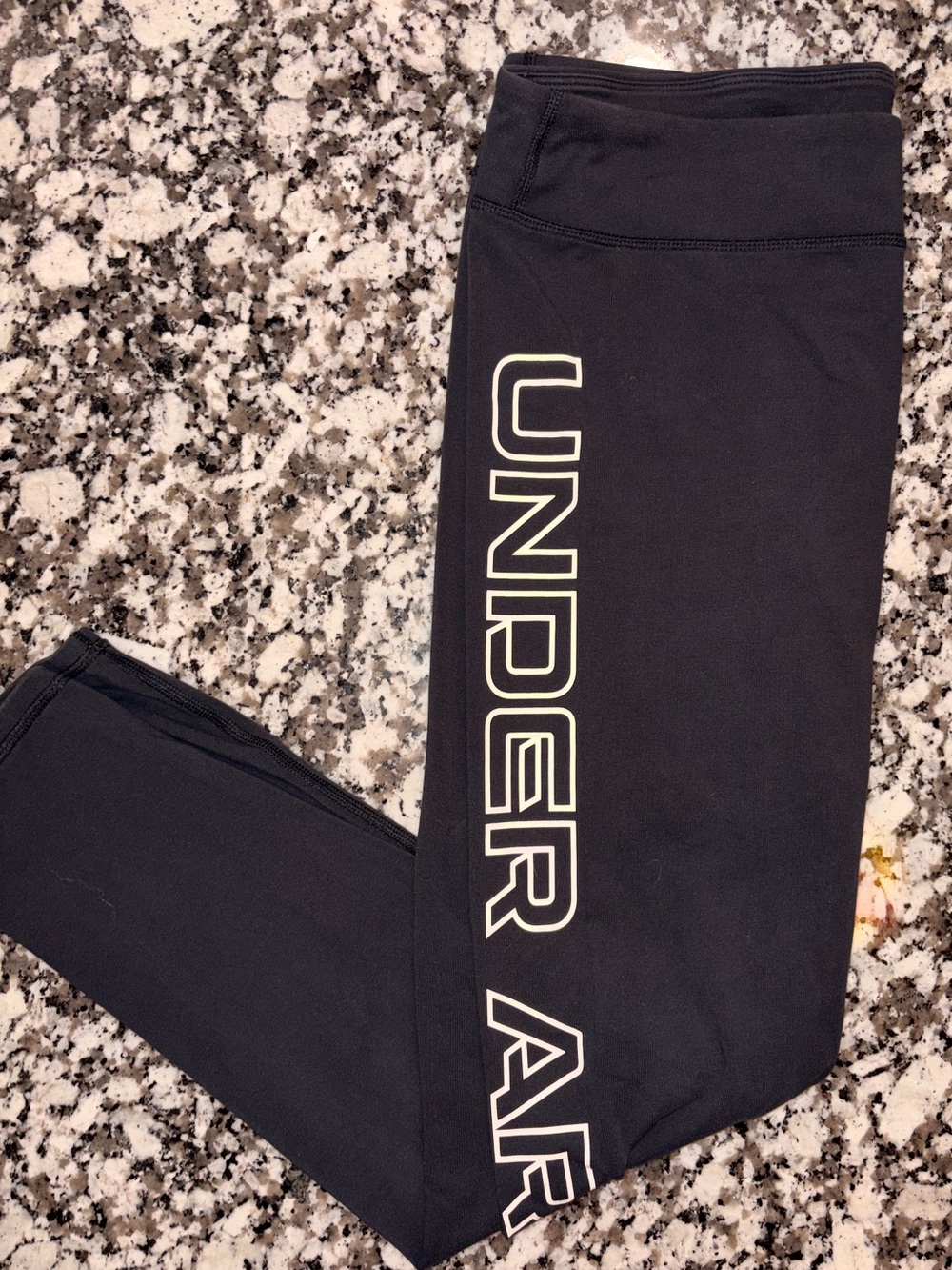 Under Armour Black Logo Fitted Leggings - Under Arnour gym leggings